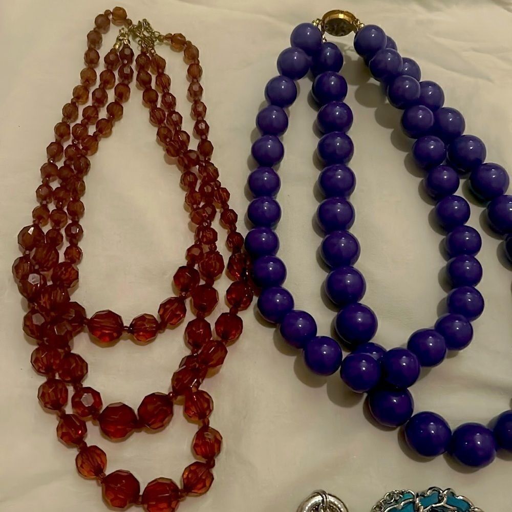 Full bag of jewelry ready to wear